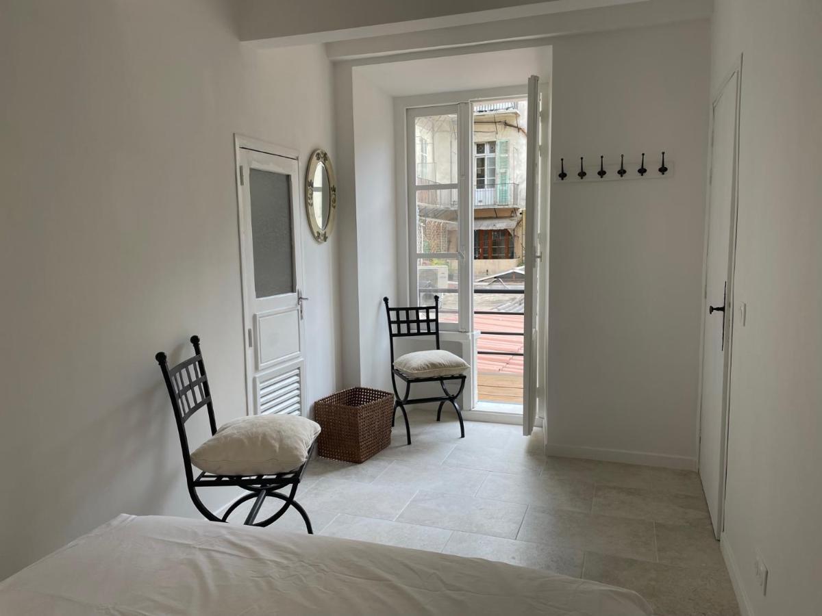 Summerhouse 2 Bed Quiet Old Balcony100m Leilighet